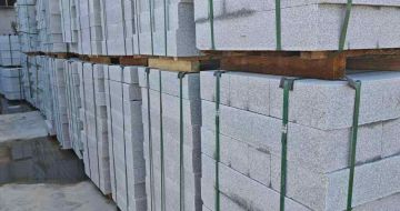 柳州芝麻白路牙石，路侧石