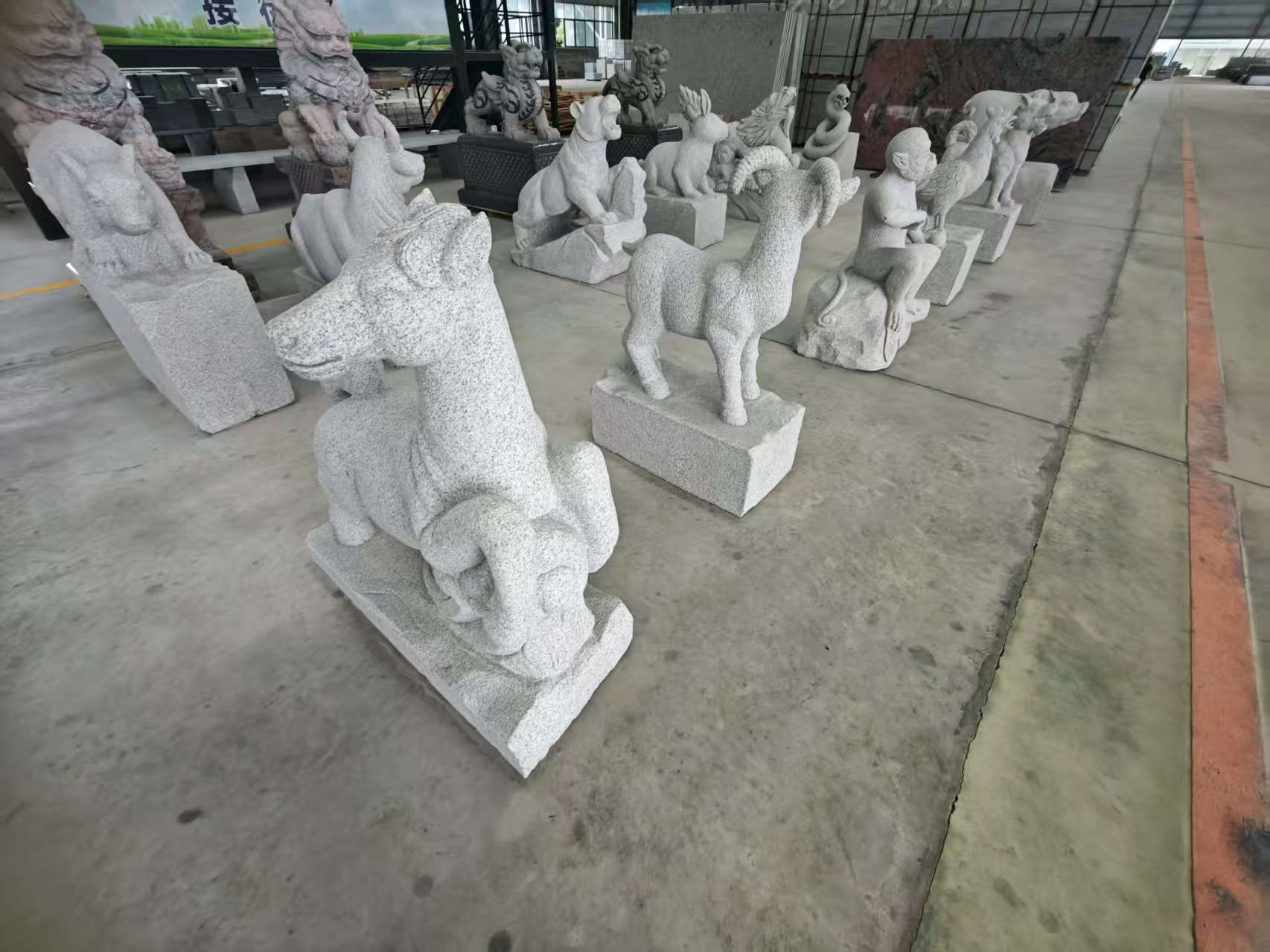 柳州芝麻白雕刻 十二生肖 异形雕刻