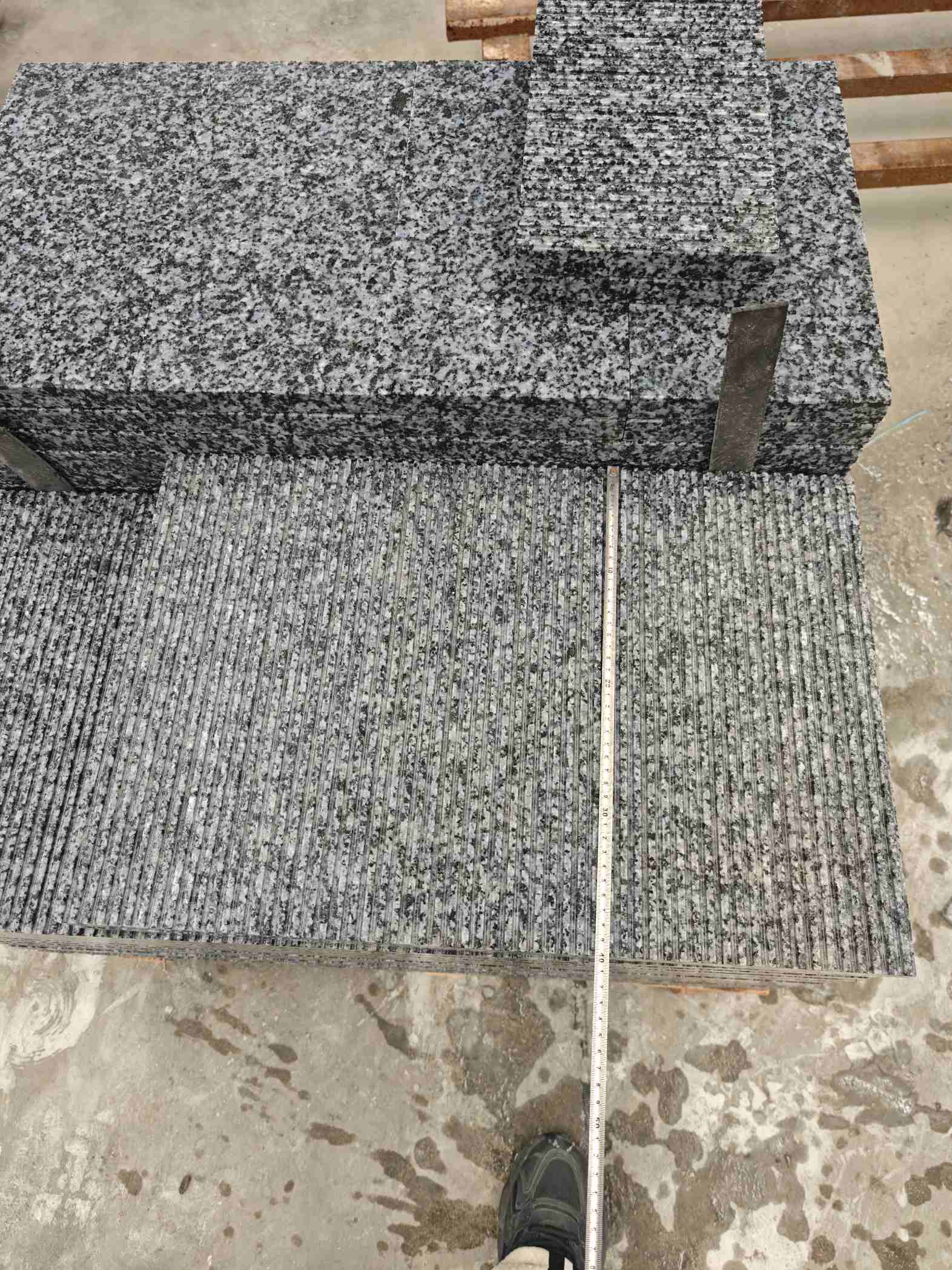 柳州芝麻黑拉丝面