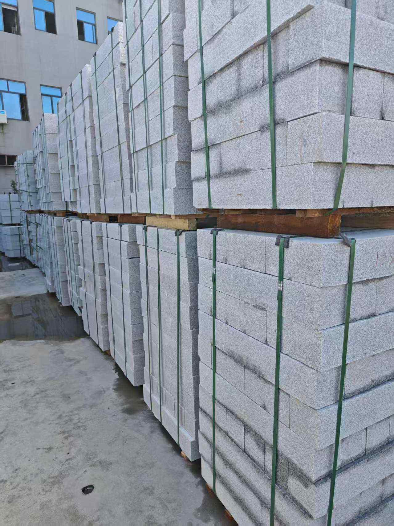 柳州芝麻白路牙石，路侧石